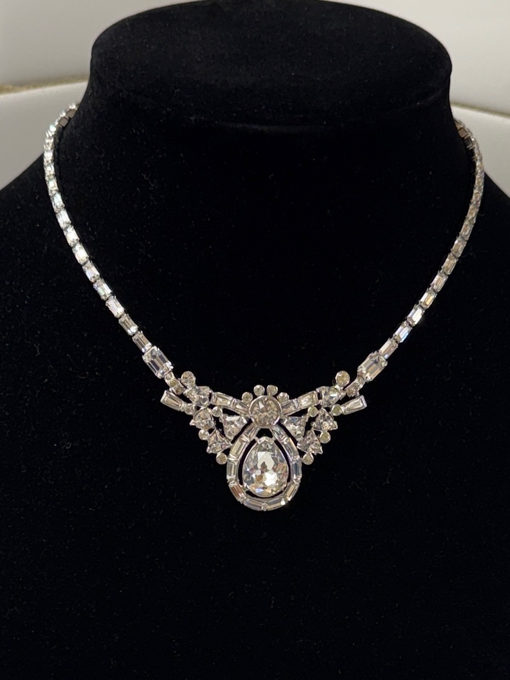 Crystal Teardrop Statement Necklace - Clear Silver Tone